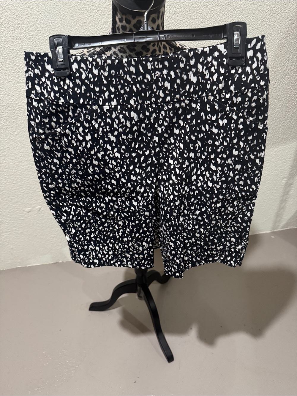 INC International Concepts Black and White Printed shorts
